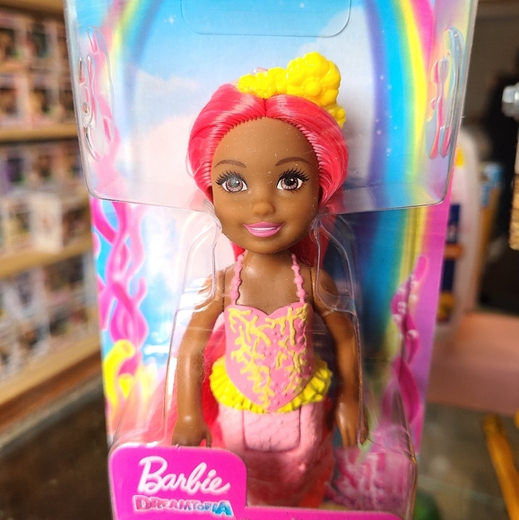 Barbie Dreamtopia Chelsea Mermaid Doll 6.5-inch Co - Picture 1 of 2